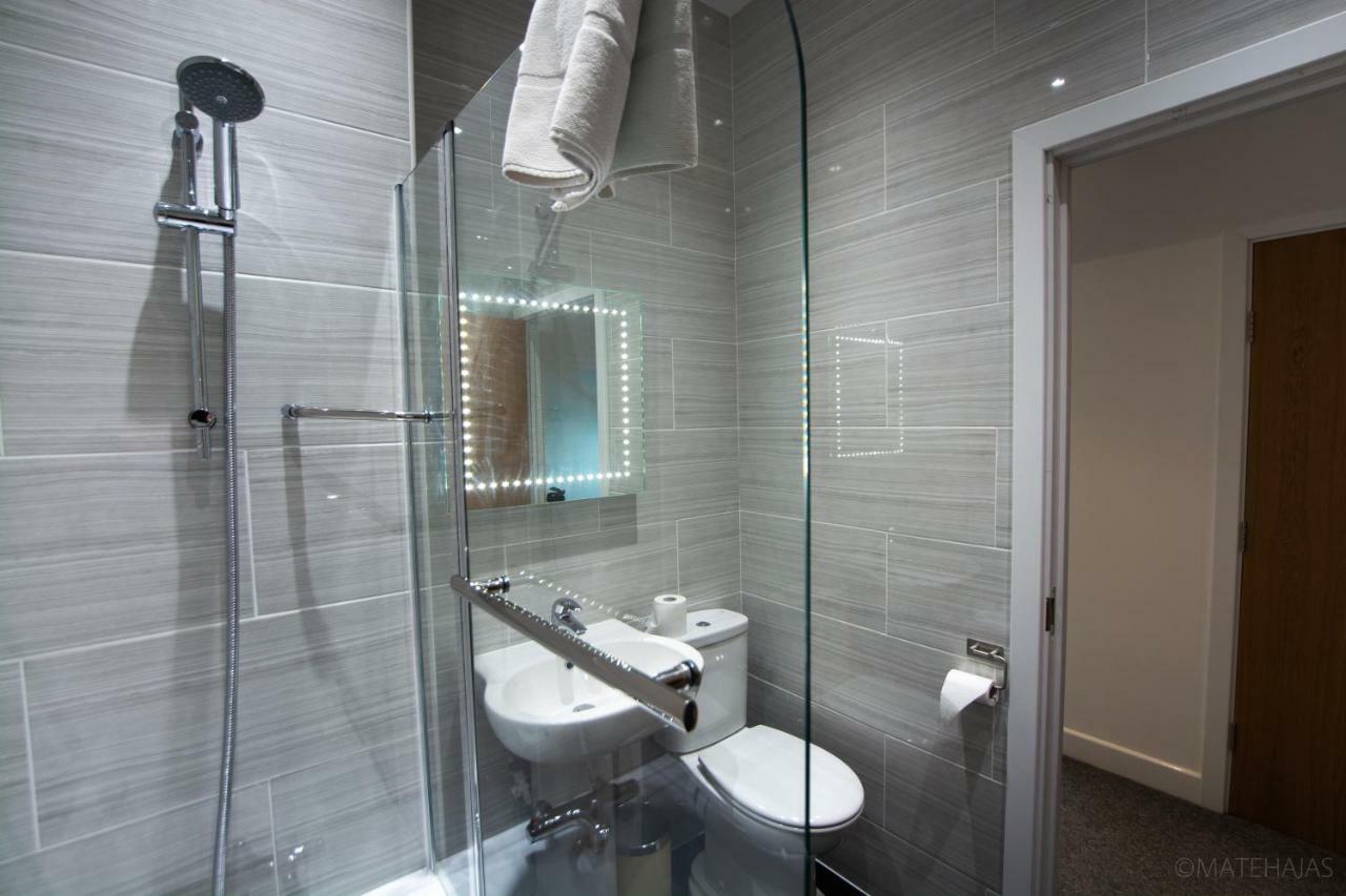 Somerville Apartments London Heathrow Hillingdon Exterior photo